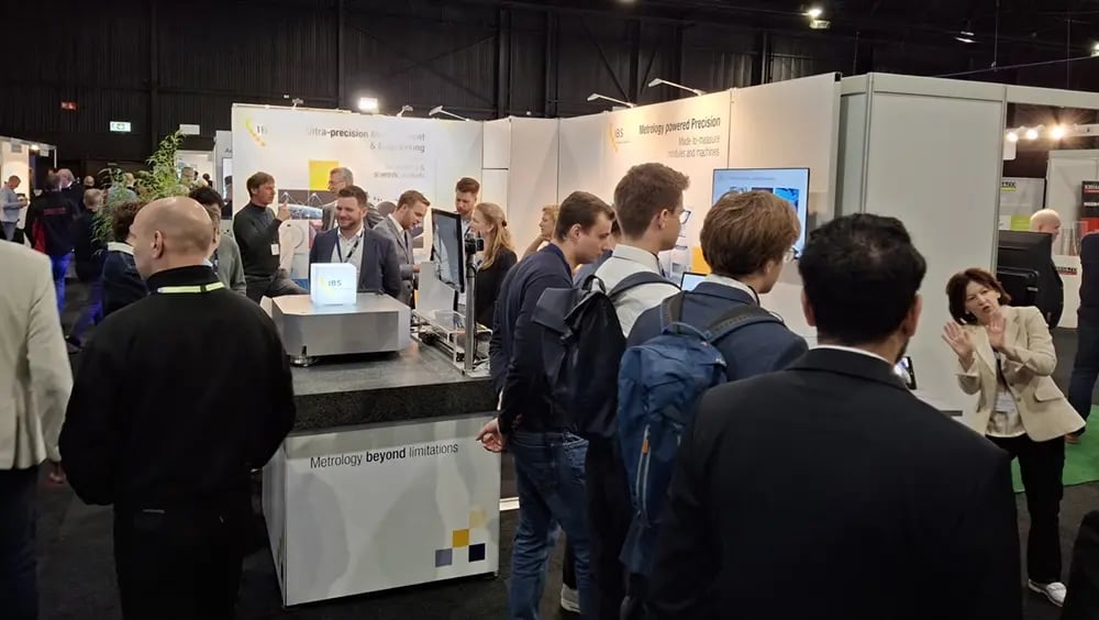 Overal booth 2